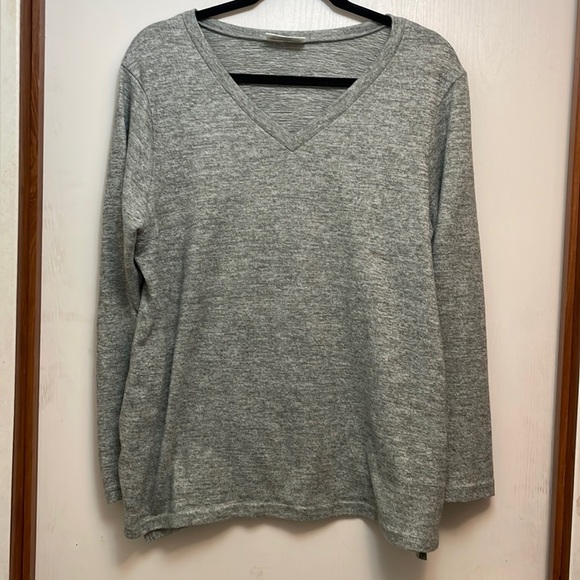 Bobbie Brooks Sweaters - Bobby Brooks olive green,women’s extra large, sweater lightweight.